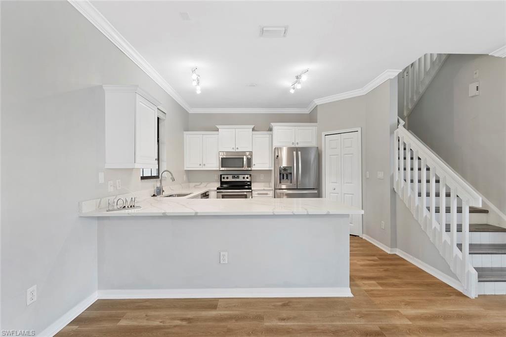 SUMMIT PLACE - Residential