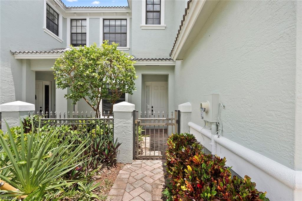 SUMMIT PLACE - Residential
