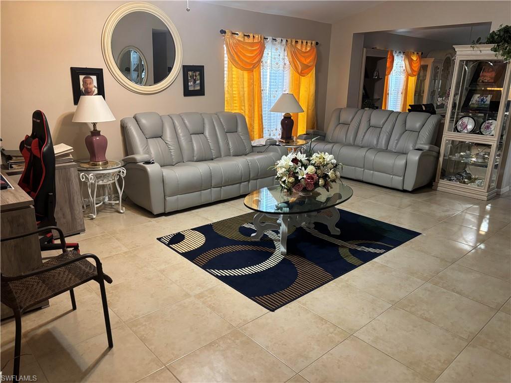 TOWN LAKES - Residential