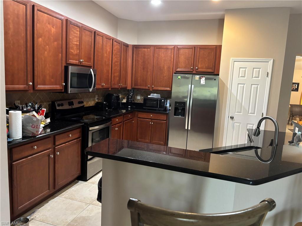 TOWN LAKES - Residential