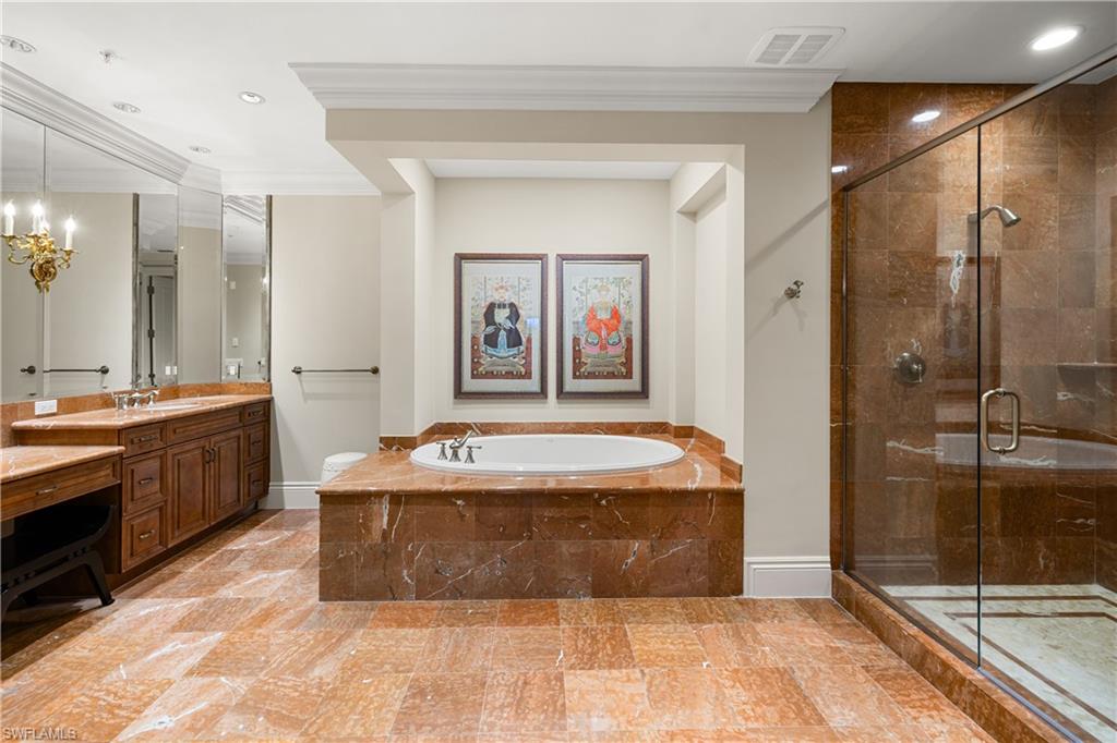 CHARLESTON SQUARE - Residential