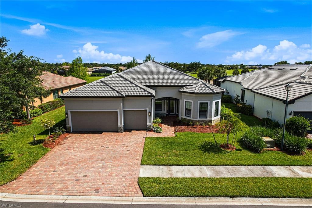 COUNTRY CLUB - Residential