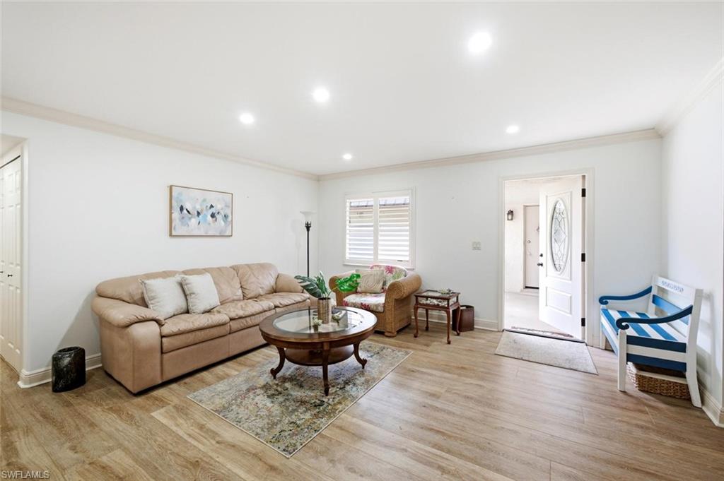 ROYAL BAY VILLAS - Residential