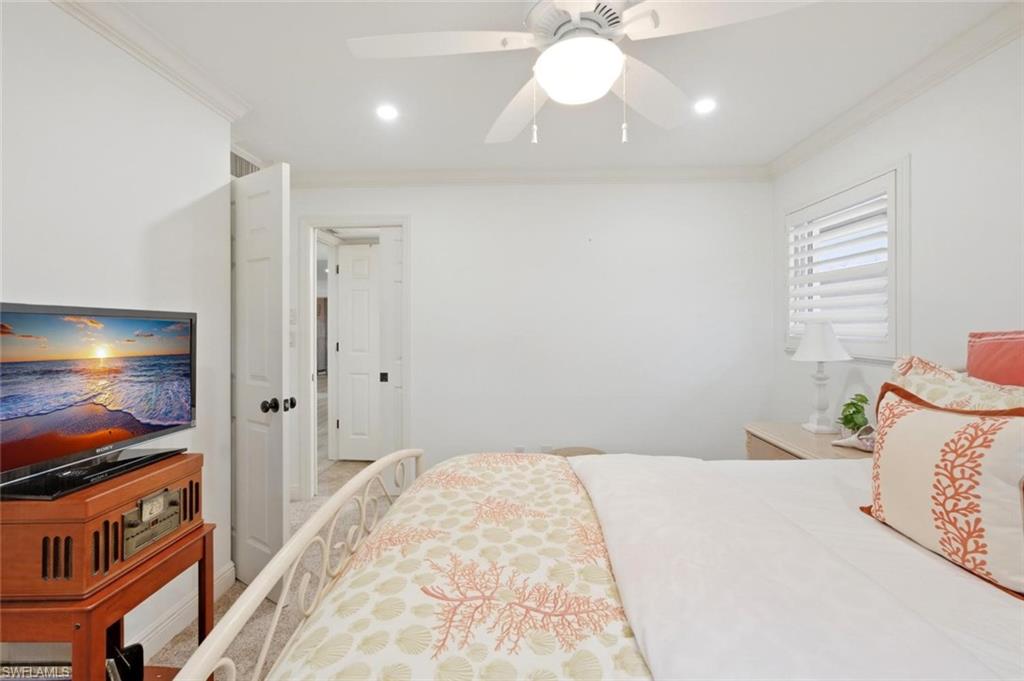 ROYAL BAY VILLAS - Residential