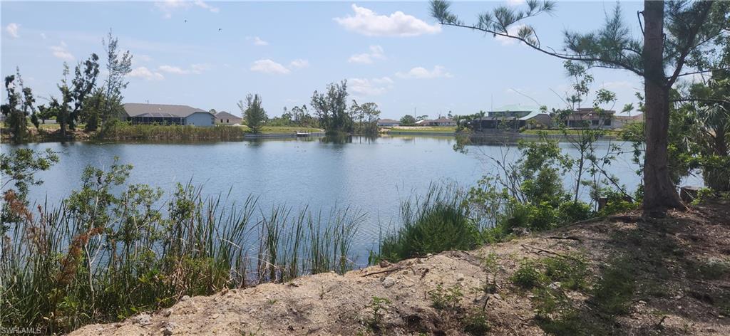 CAPE CORAL - Land
