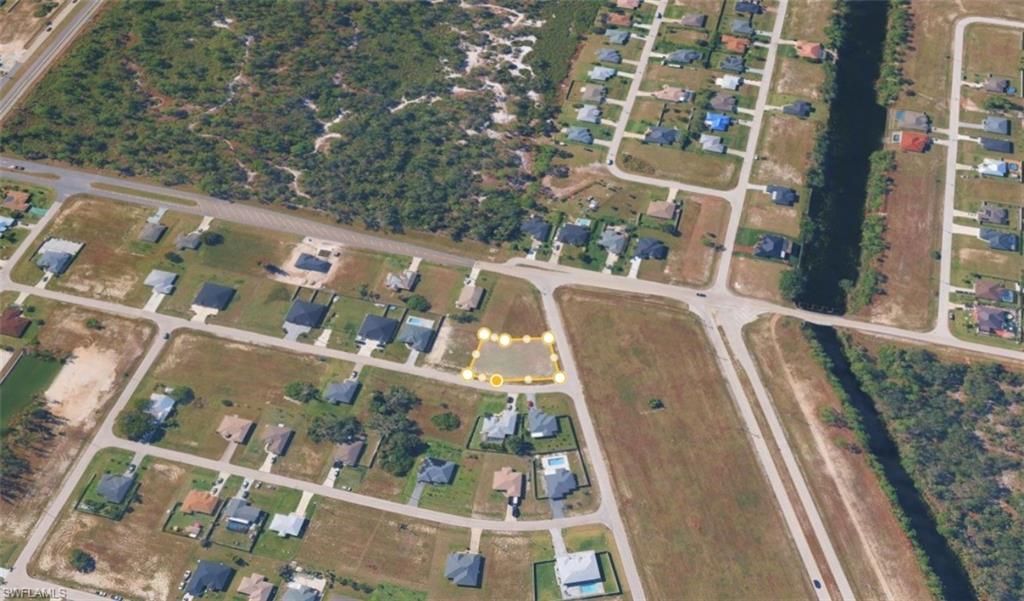 CAPE CORAL - Land