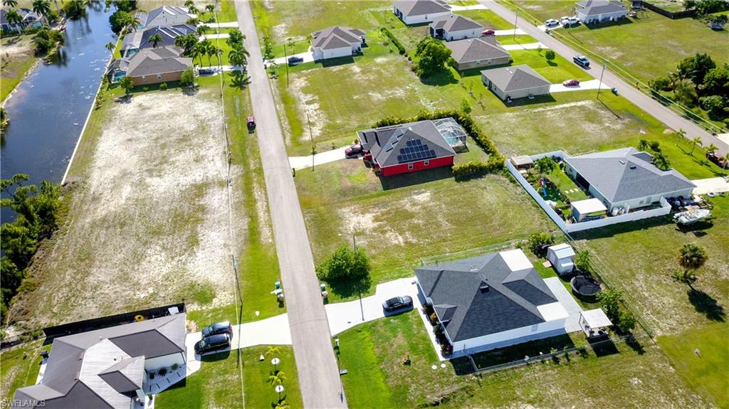 CAPE CORAL - Land