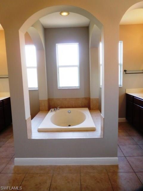 VALENCIA COUNTRY CLUB - Residential