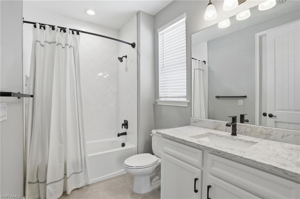 COMPASS LANDING - Residential Lease