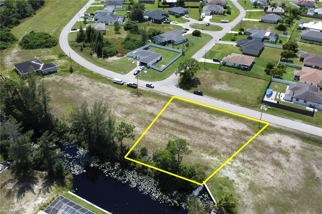 CAPE CORAL - Land