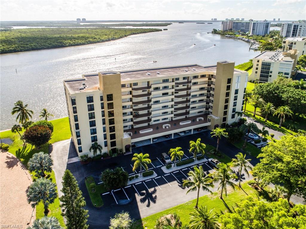 THE PALMS OF BAY BEACH - Residential