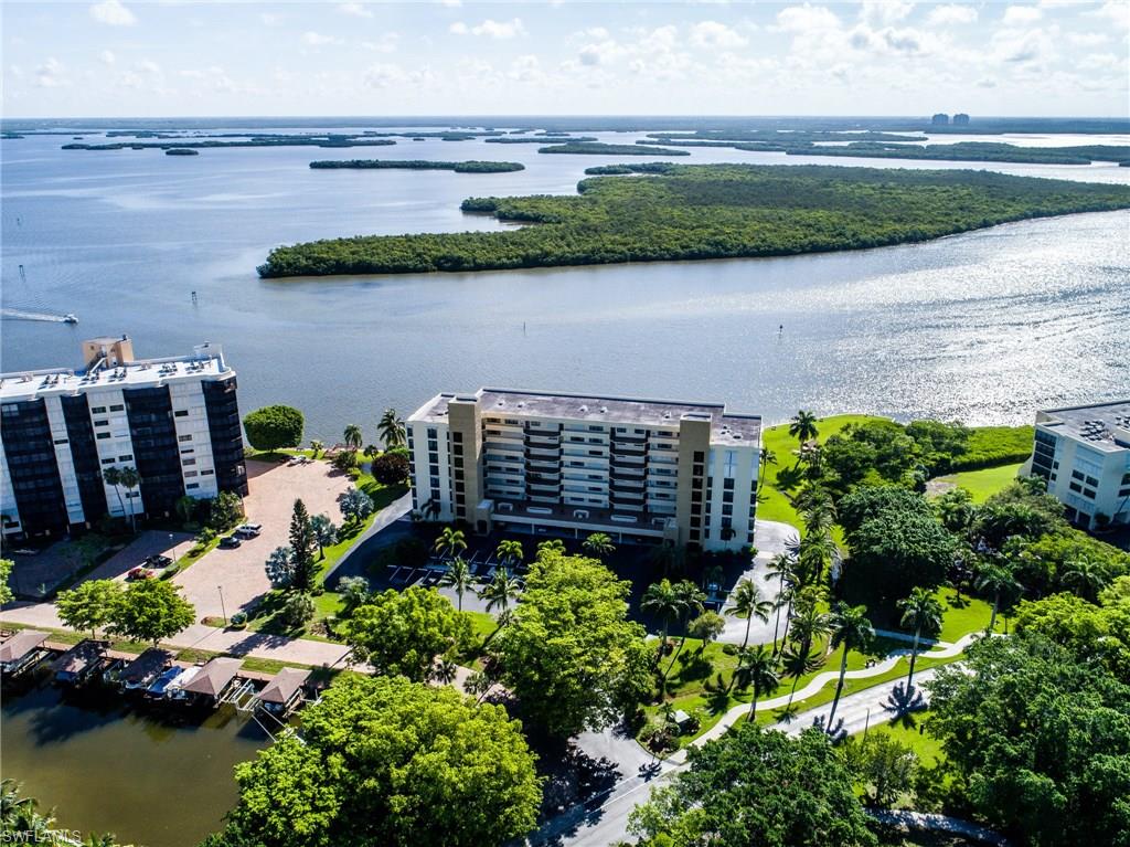 THE PALMS OF BAY BEACH - Residential