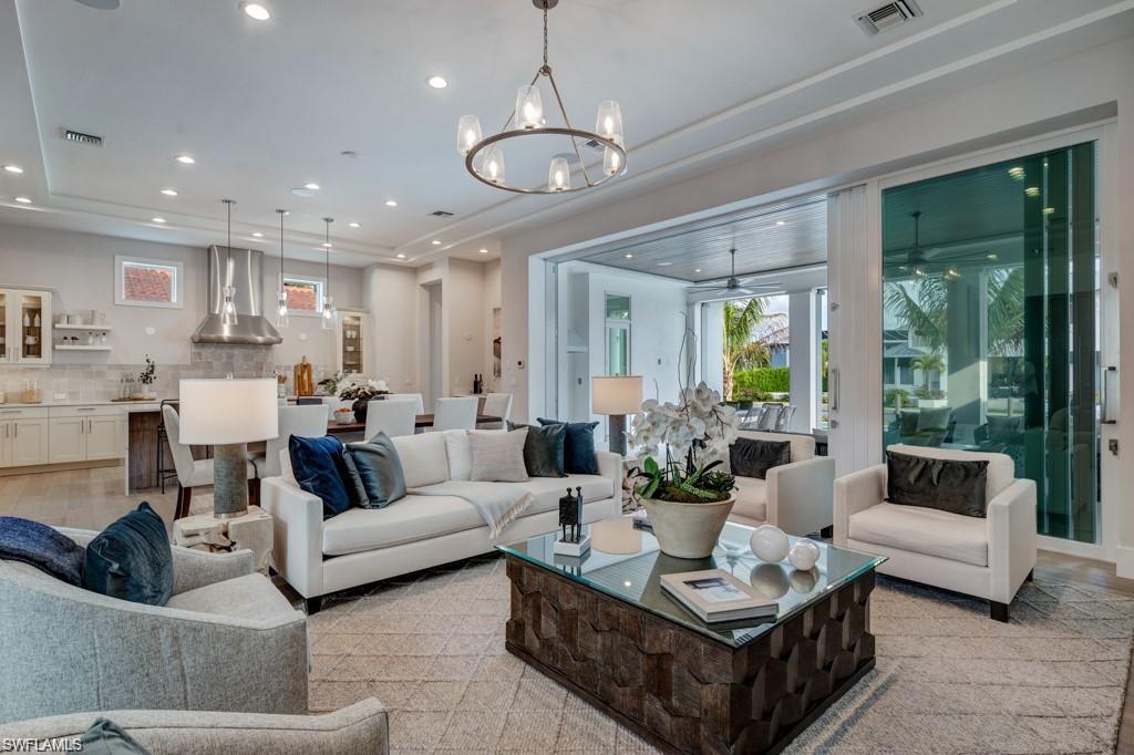 ROYAL HARBOR - Residential
