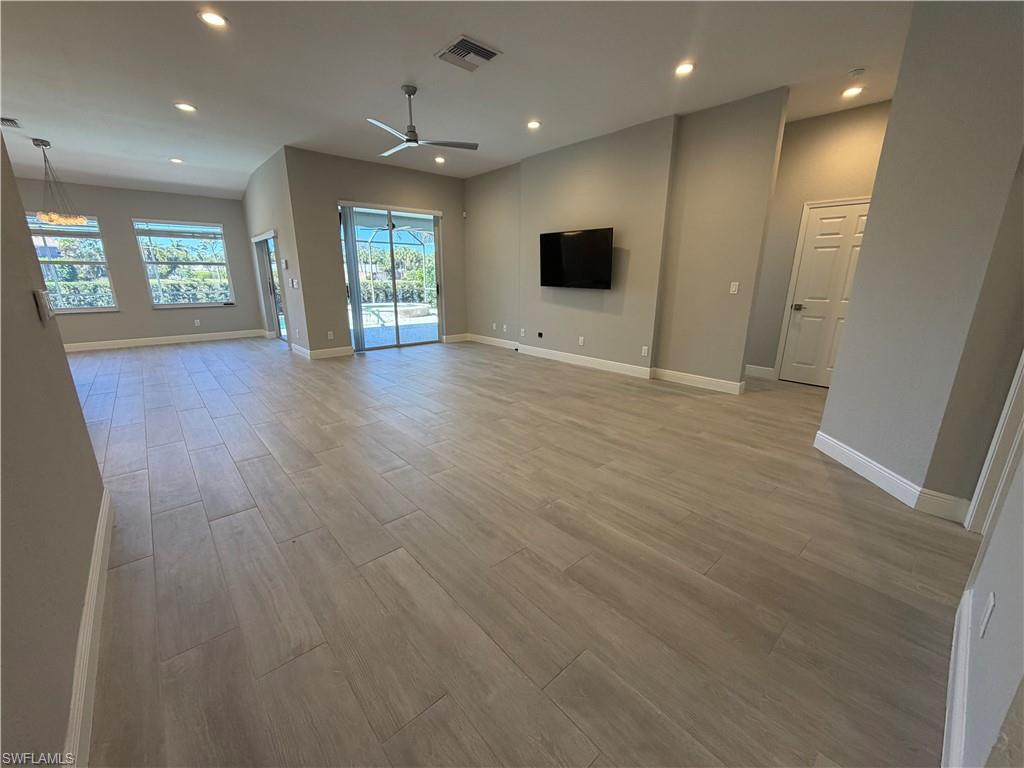 AUTUMN WOODS - Residential Lease