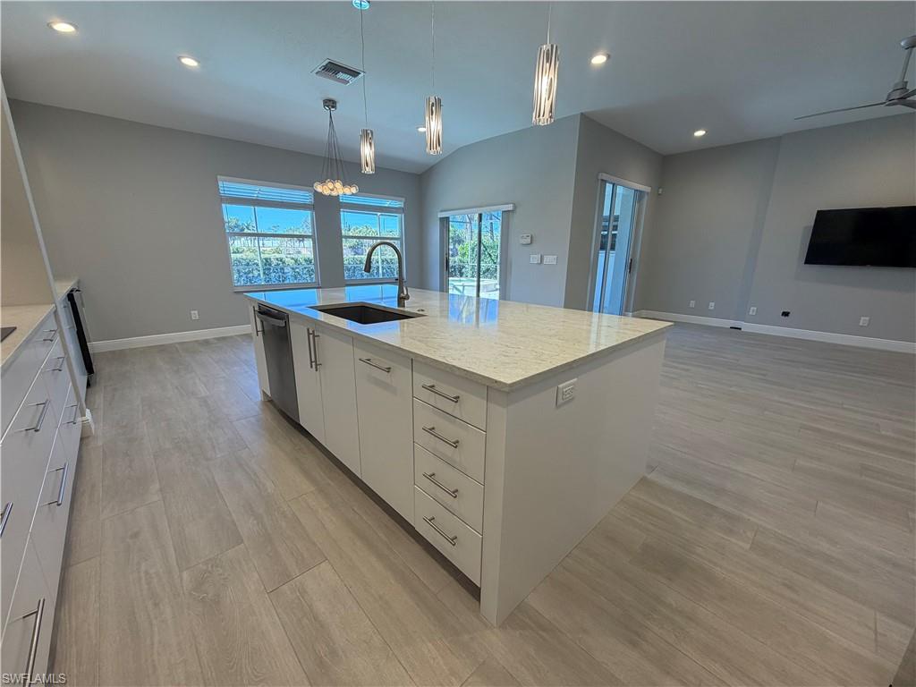 AUTUMN WOODS - Residential Lease