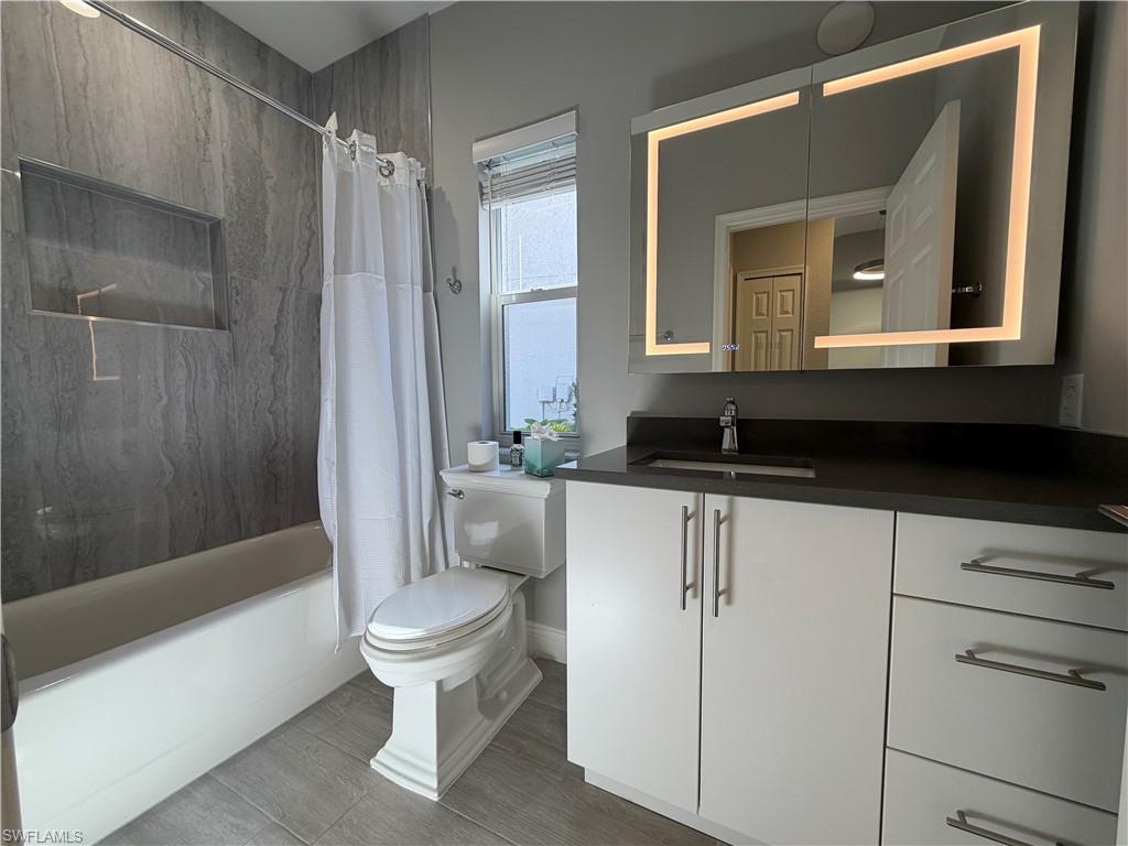 AUTUMN WOODS - Residential Lease
