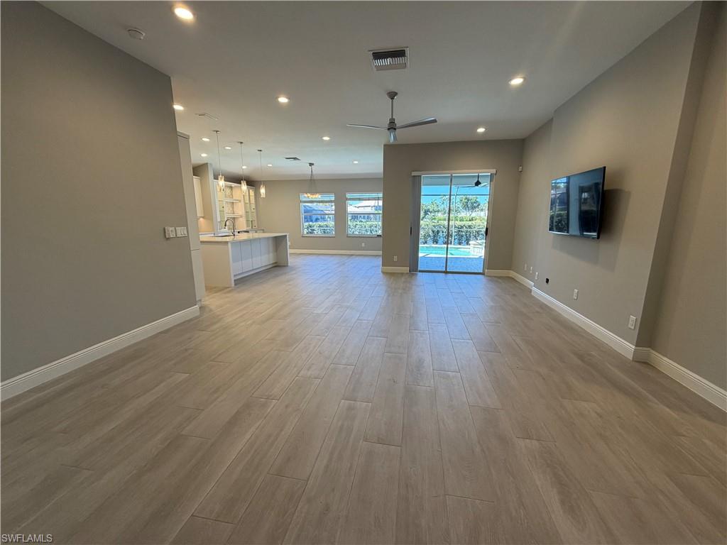 AUTUMN WOODS - Residential Lease