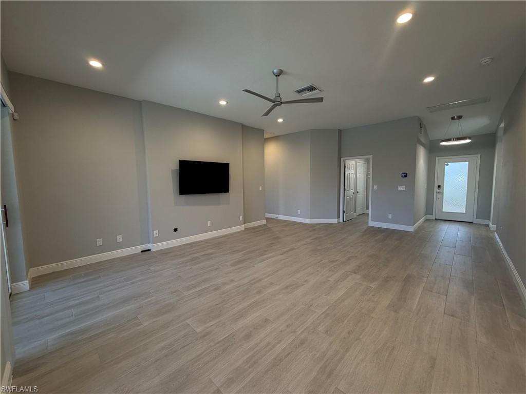 AUTUMN WOODS - Residential Lease