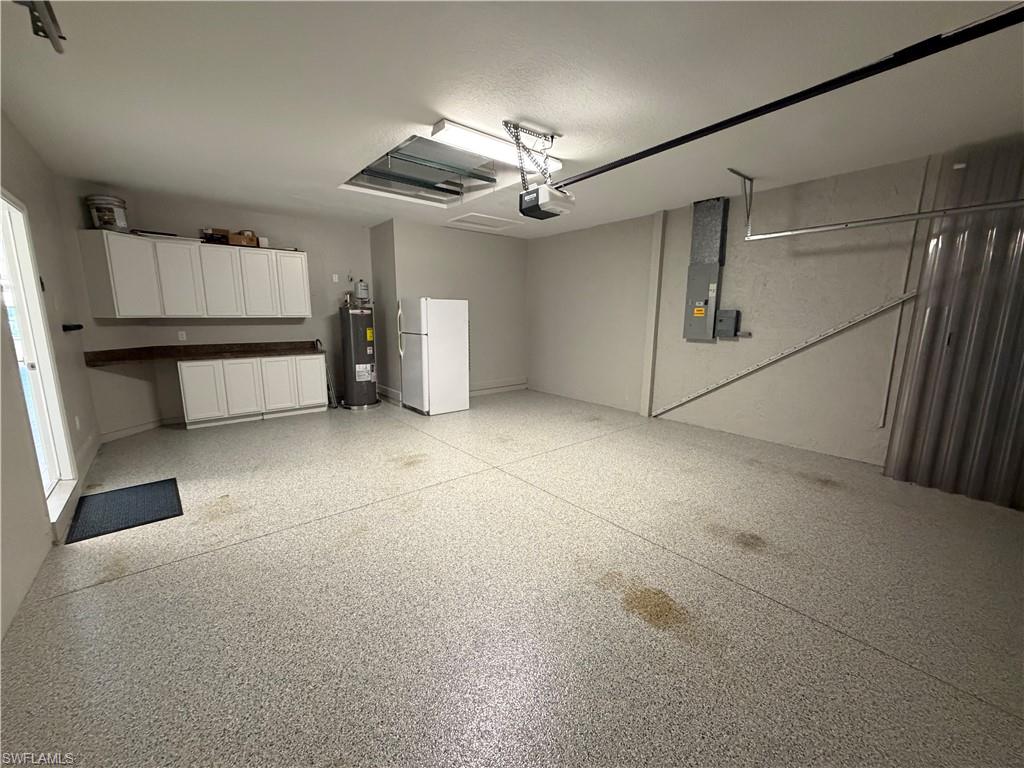 AUTUMN WOODS - Residential Lease