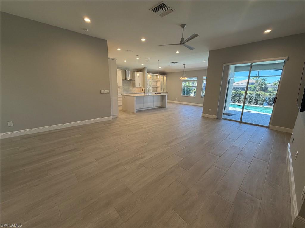 AUTUMN WOODS - Residential Lease