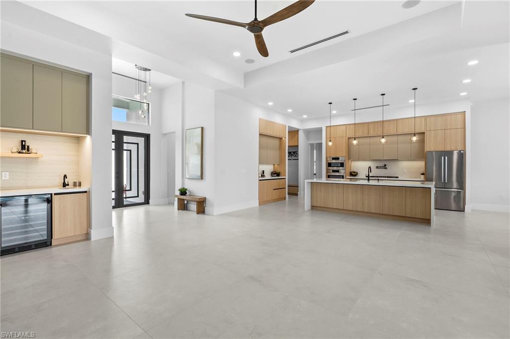 ROYAL PALM GOLF ESTATES - Residential