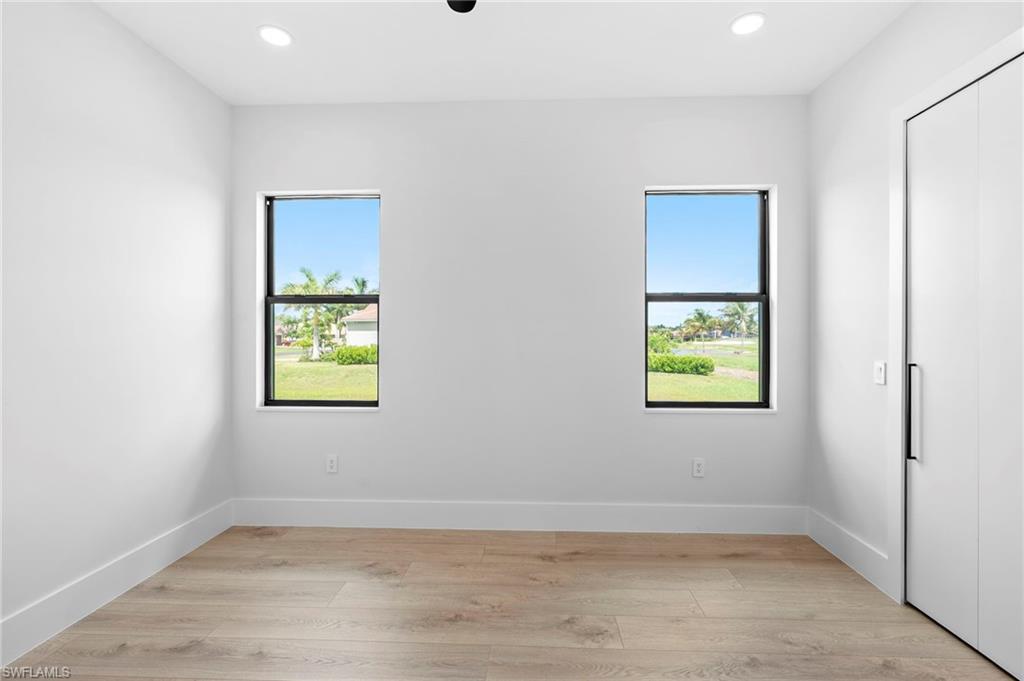 ROYAL PALM GOLF ESTATES - Residential