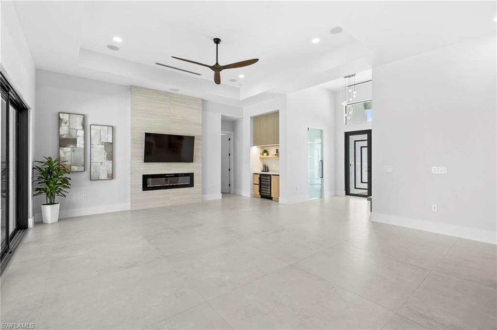 ROYAL PALM GOLF ESTATES - Residential