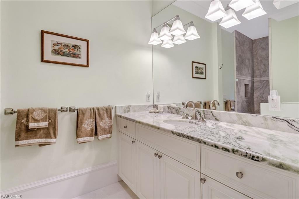 ESCADA AT TIBURON - Residential