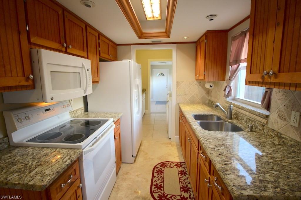 NAPLES PARK - Residential
