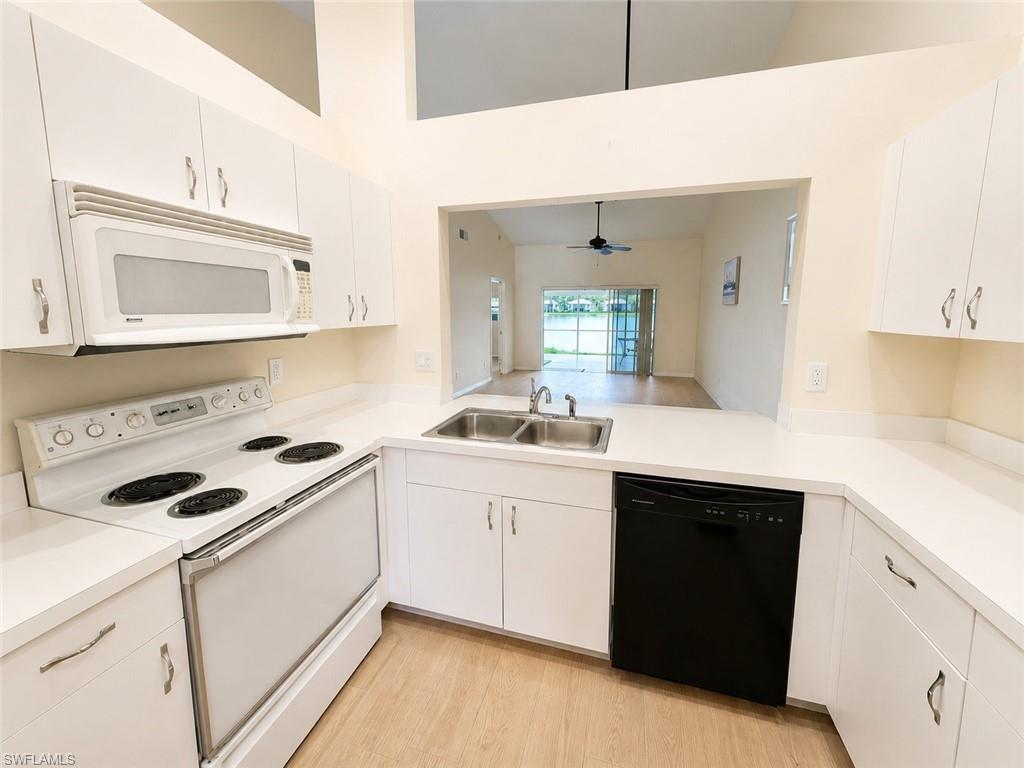 LAKEPORT VILLAS - Residential