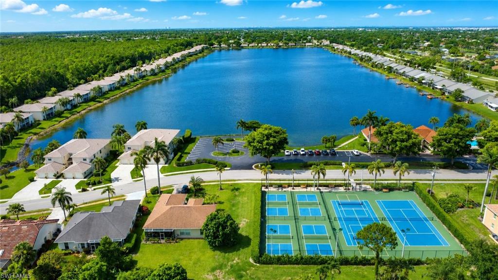 LAKEPORT VILLAS - Residential