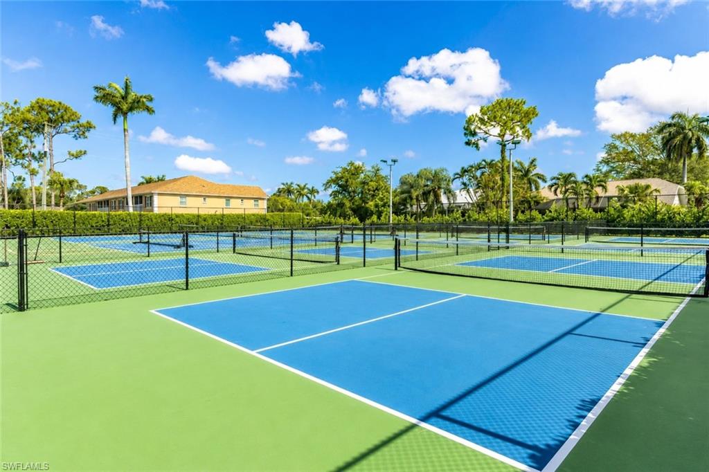 LAKEPORT VILLAS - Residential