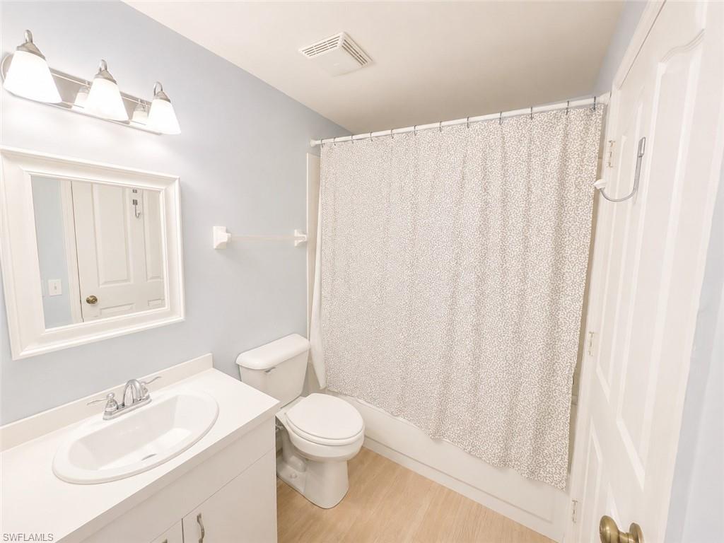 LAKEPORT VILLAS - Residential
