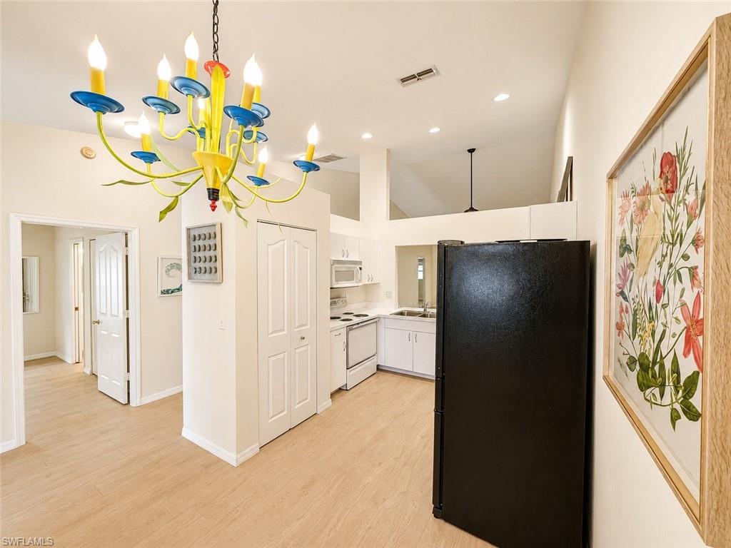 LAKEPORT VILLAS - Residential
