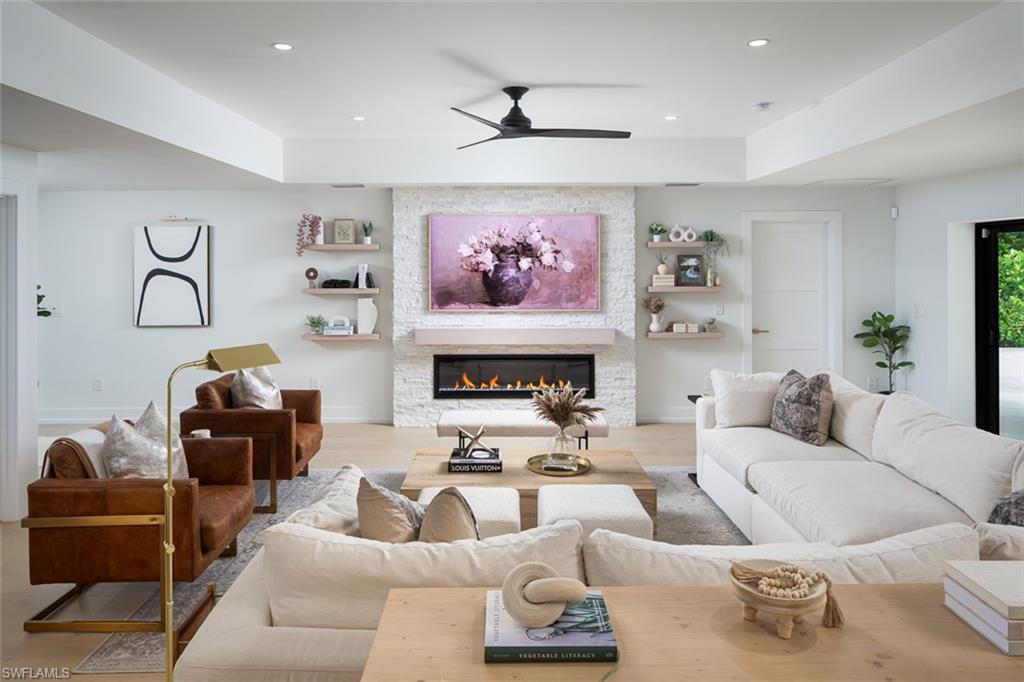 PINE RIDGE - Residential
