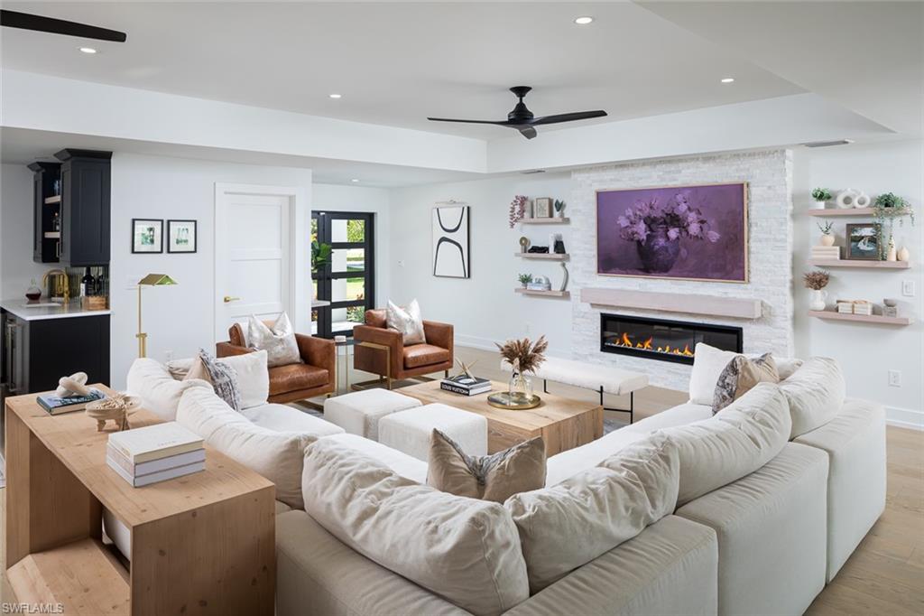 PINE RIDGE - Residential