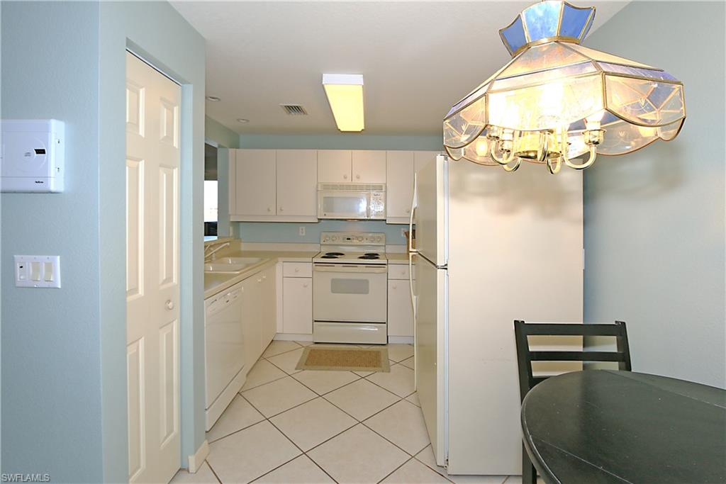 HUNTINGTON LAKES - Residential