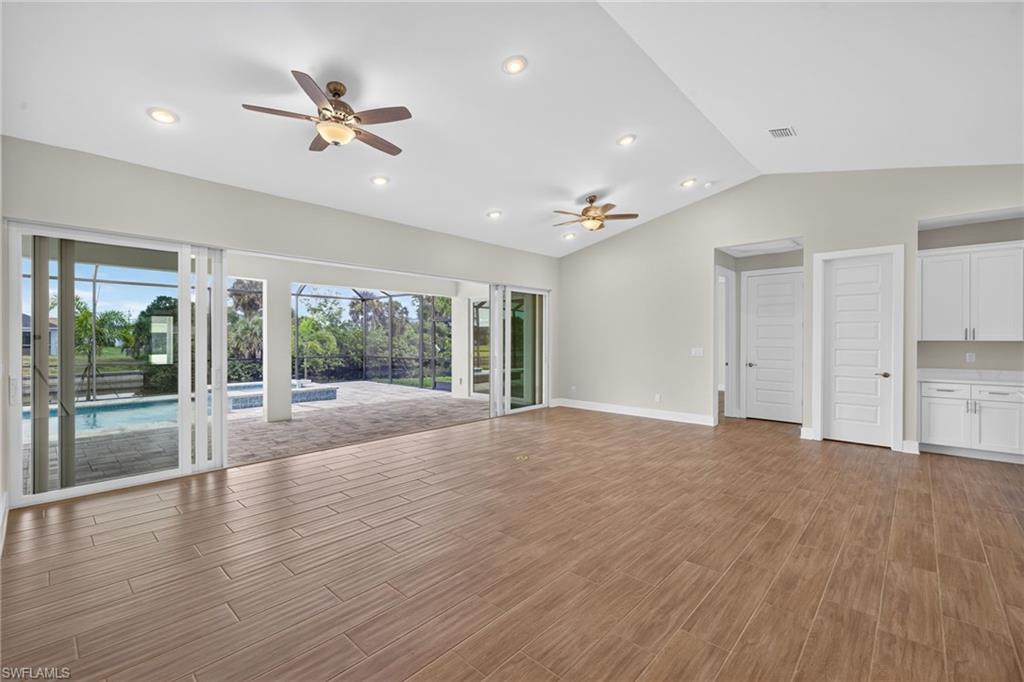 CAPE CORAL - Residential