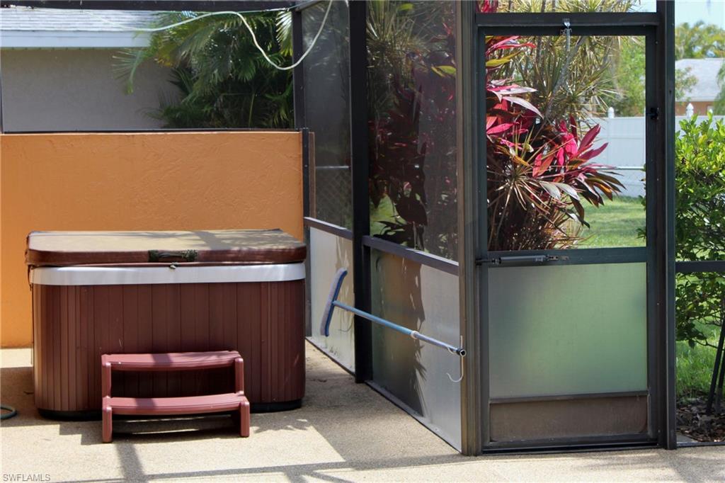 CAPE CORAL - Residential Lease