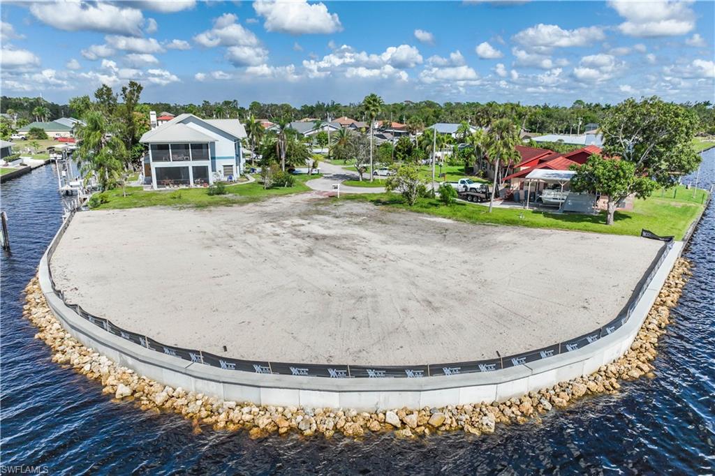 NORTH FORT MYERS - Land