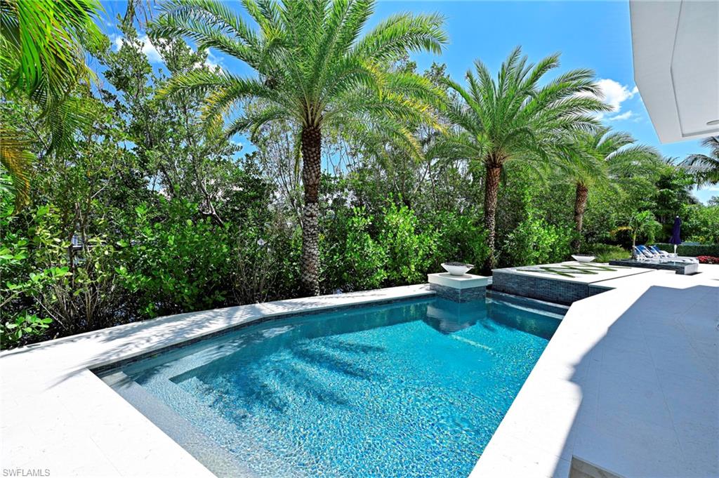 BAYFRONT GARDENS - Residential