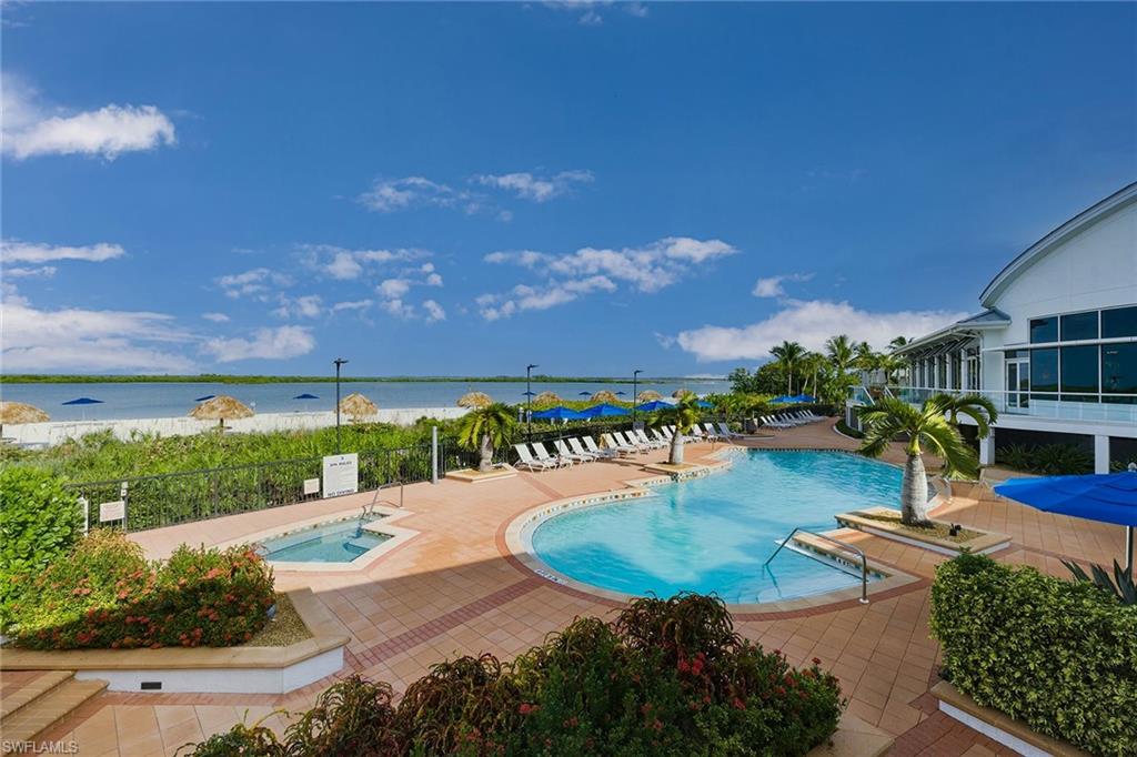 HIDEAWAY BEACH - Land