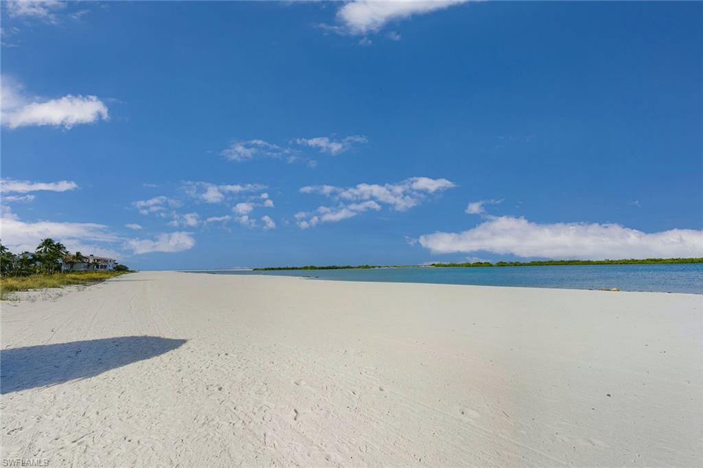 HIDEAWAY BEACH - Land