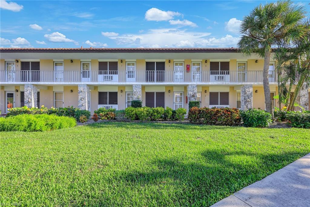 AQUARIUS APTS OF MARCO ISLAND - Residential