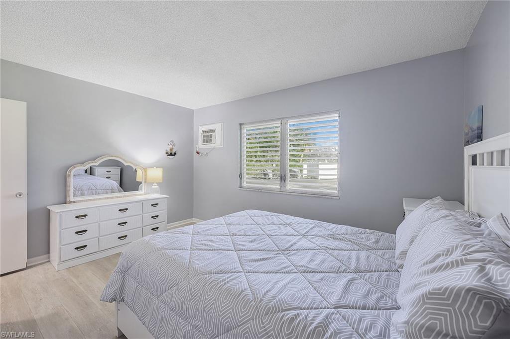 AQUARIUS APTS OF MARCO ISLAND - Residential