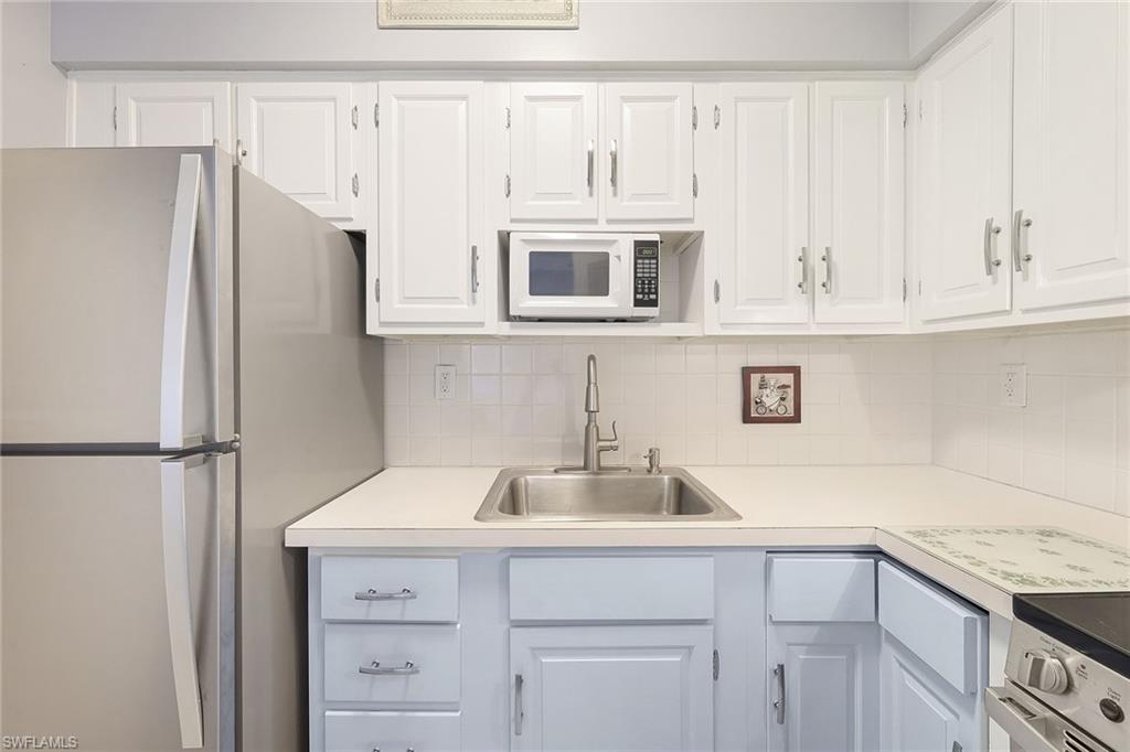 AQUARIUS APTS OF MARCO ISLAND - Residential