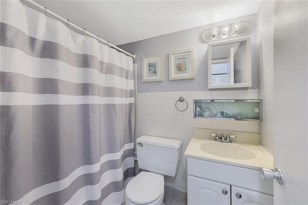AQUARIUS APTS OF MARCO ISLAND - Residential