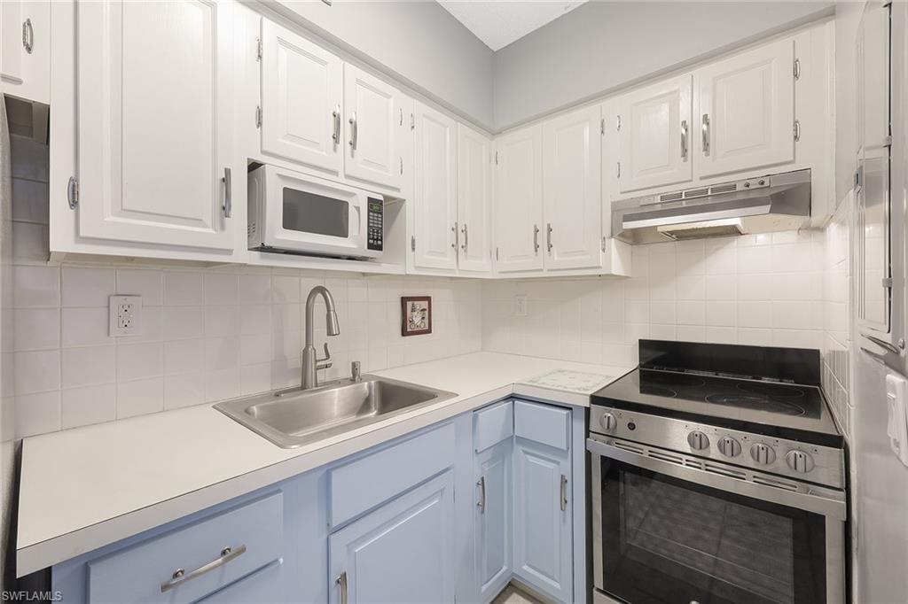 AQUARIUS APTS OF MARCO ISLAND - Residential