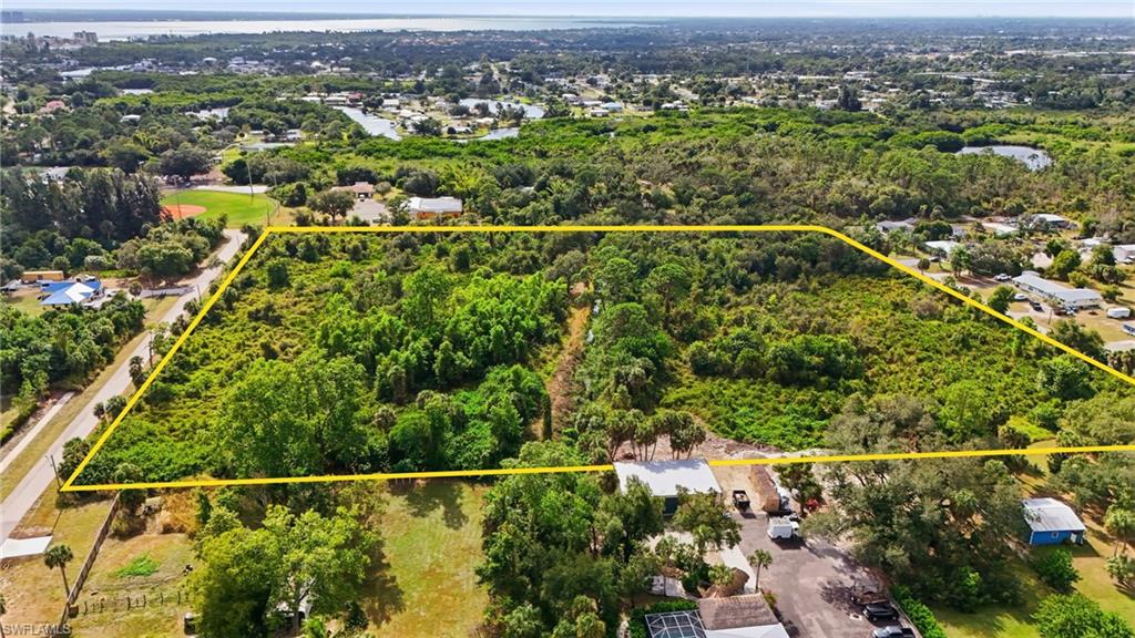 NORTH FORT MYERS - Land
