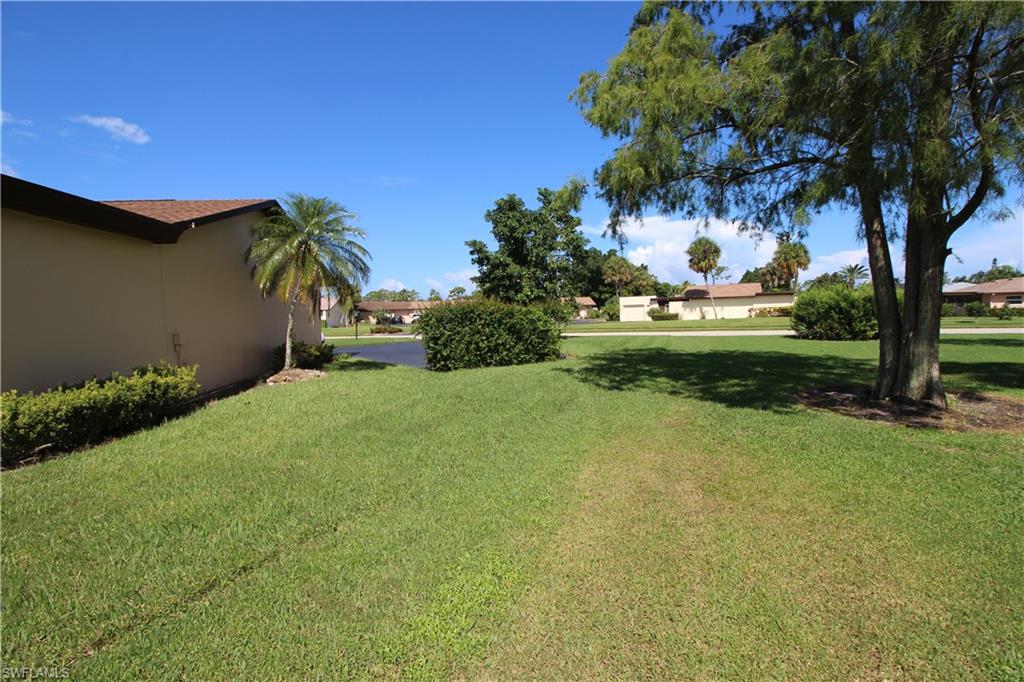 LAKEWOOD VILLAS - Residential